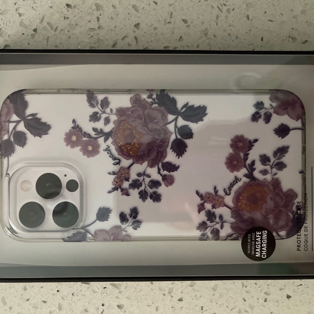 COACH iPhone  12 Pro Max phone case